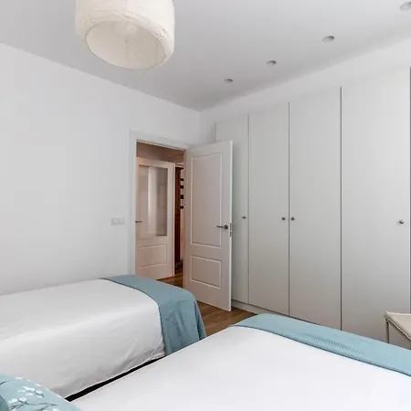 Pintxos Y Tradición En Casco Viejo *