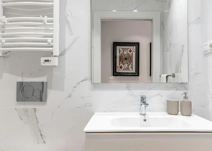 Pintxos Y Tradicion En Casco Viejo דירה *